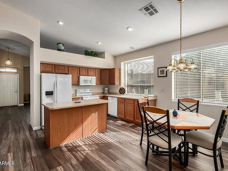 17709 W Sunbelt Dr — Photo 14