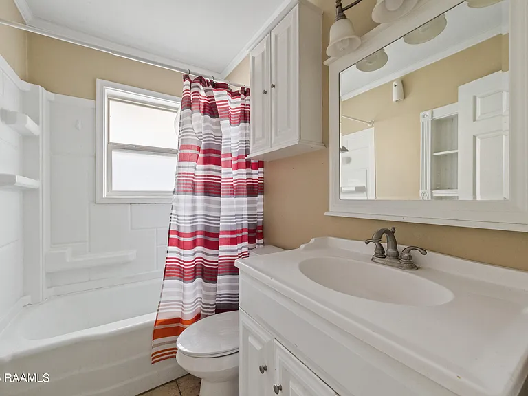 1501 W Saint Mary Blvd #B — Photo 13