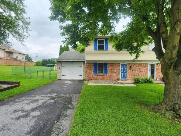 110 Miller Rd, Akron, PA 17501