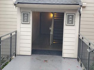 3809 131st Ln SE APT J3, Bellevue, WA 98006