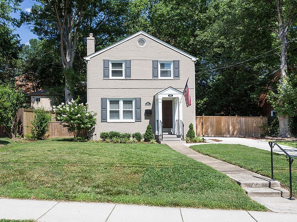 1st image of 1805 S George Mason Dr