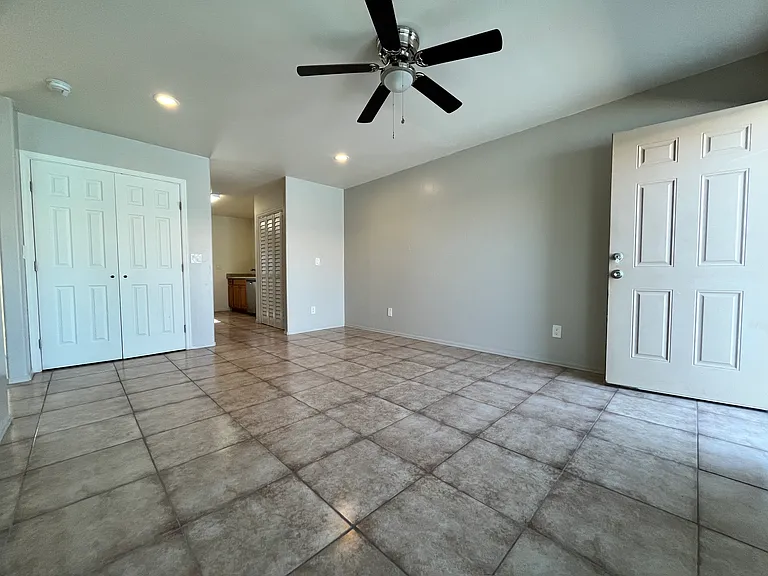 1309 W Cedar St — Photo 6