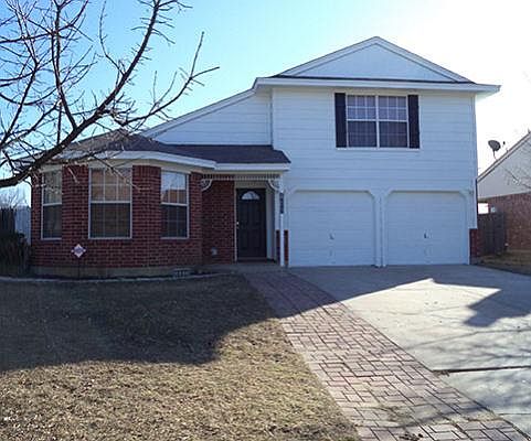 1st image of 401 Hollyberry Dr