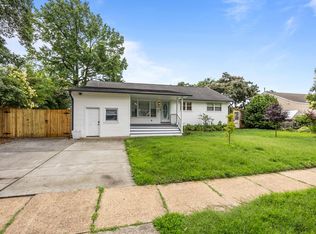 8490 Lynn River Rd, Norfolk, VA 23503