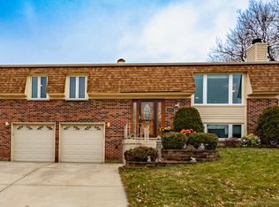 1541 Nevada Ln, Elk Grove Village, IL 60007