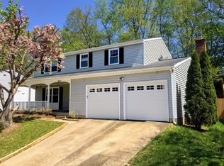 8813 Moverly Ct, Springfield, VA 22152