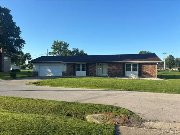 107 Charles St, Shelbina, MO 63468