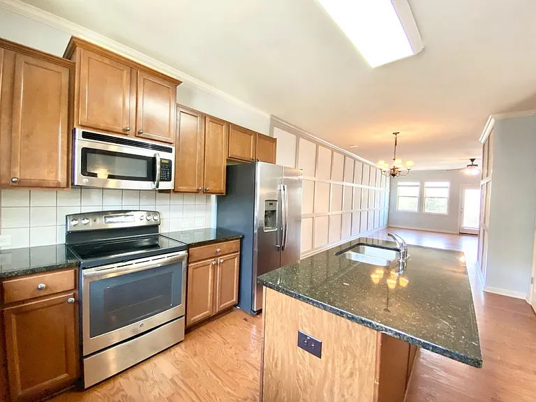 1324 Kingston Trl — Photo 8