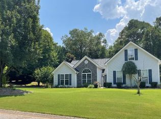 6012 Devonshire Dr, Flowery Branch, GA 30542