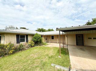 5588 Old Dallas Rd, Elm Mott, TX 76640