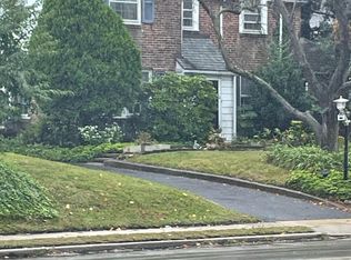 674 Meetinghouse Rd, Elkins Park, PA 19027