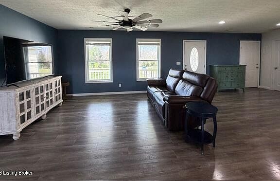 4th image of 3536 Jim Clark Rd