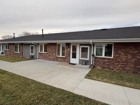 1824 14th Ave APT 106, Nebraska City, NE 68410