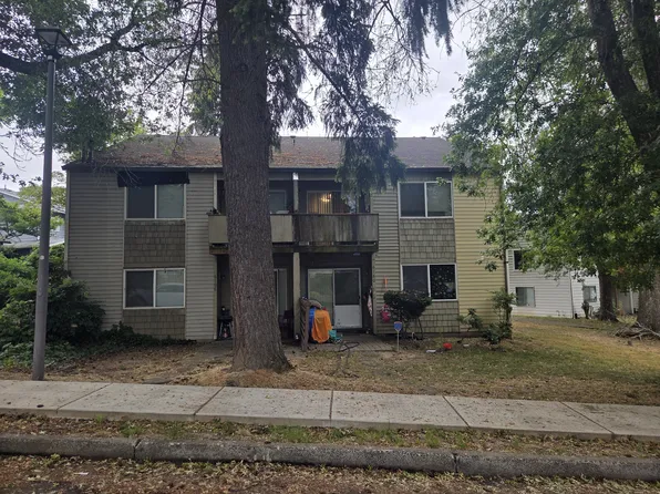 6170 SW Valley Cir, Beaverton, OR 97008