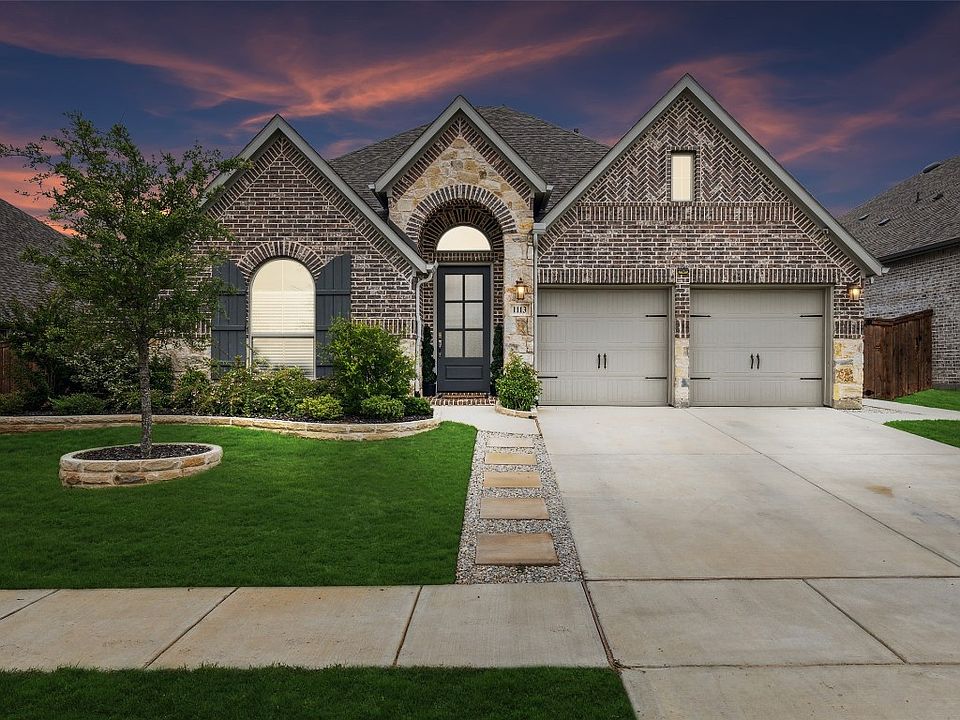1st image of 1113 Bridle Path Dr
