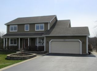 4407 Fox Creek Trl, Crystal Lake, IL 60012