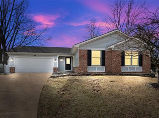 45 Kelly Wood Ct, Saint Peters, MO