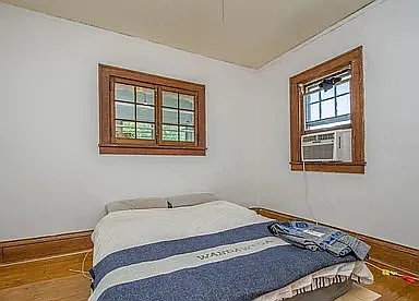 Pleasant St. Apartments — Photo 15