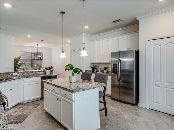 5th image of 12774 Astor Pl
