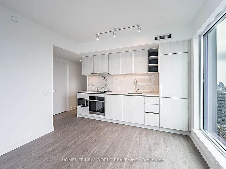 8 Wellesley St W #5303 — Photo 11