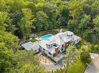 451 Next Day Hill Dr, Englewood, NJ 07631