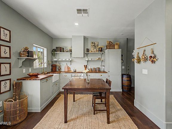 5th image of 2402 E 5TH Street #1742