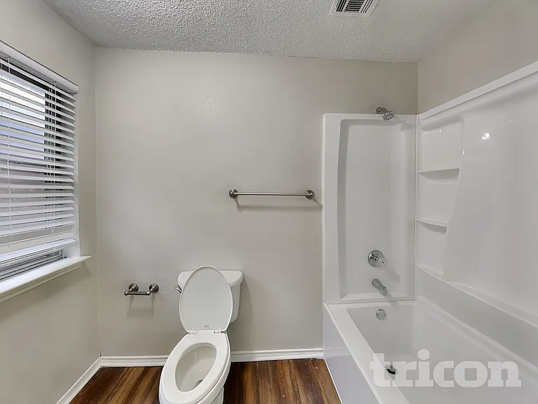 5506 Lordsburg Trl — Photo 8