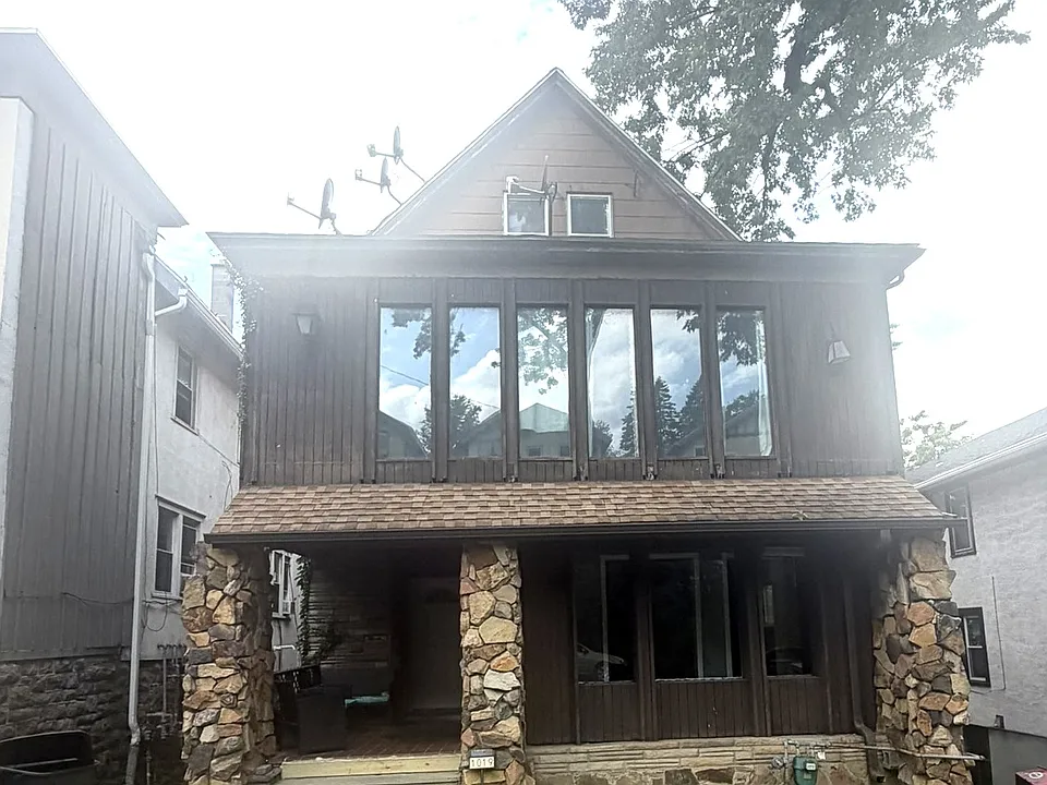 1019 Clay Ave #1