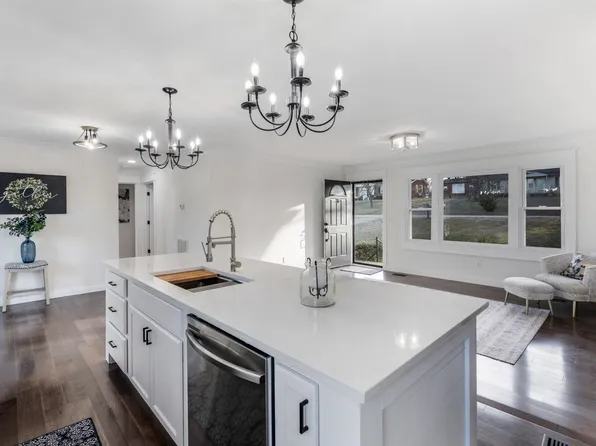 1612 Allison Ave, Columbia, TN 38401