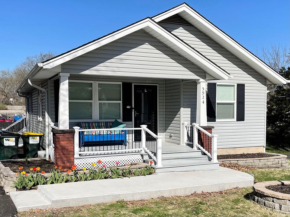 Welcome Home! Covered front porch.