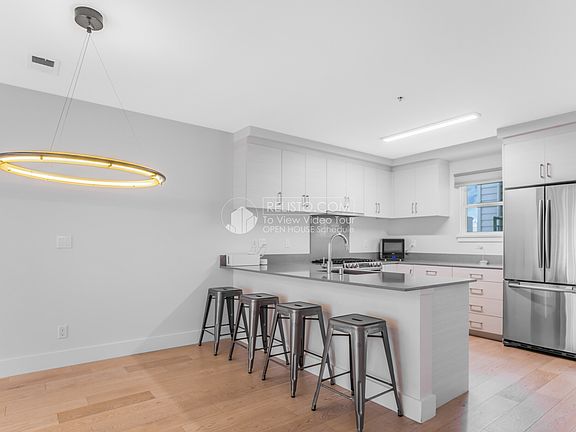 5th image of 1117 Ocean Ave #308