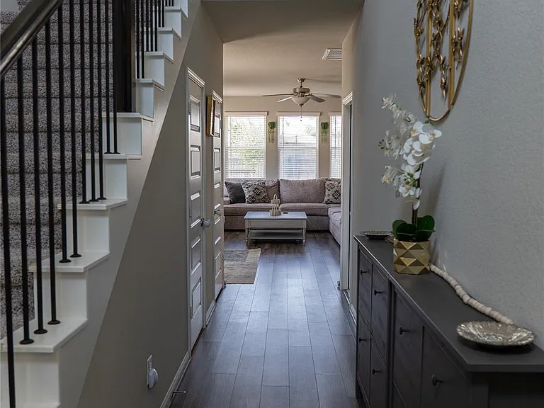 7010 Silverleaf Oak St — Photo 12