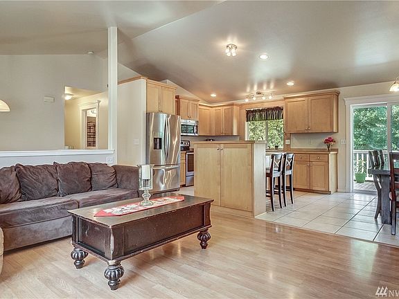 4th image of 8025 14th Ave E