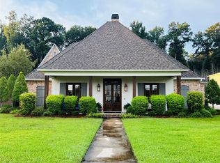 435 Oakwood Trace Ct, Shreveport, LA 71106
