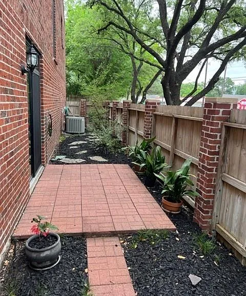 2602 W Holcombe Blvd — Photo 27