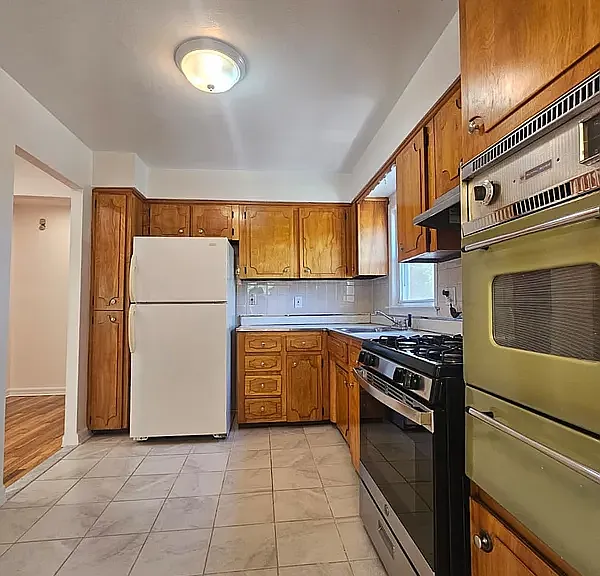 22-53 76th St #3F — Photo 3