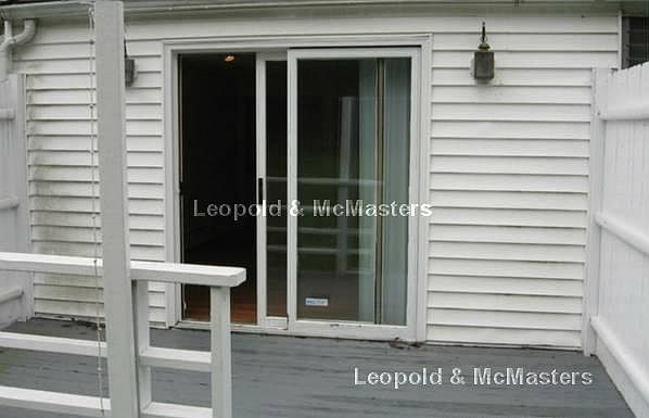 1st image of 638 Main St #1