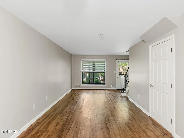 321 Spring St #9 — Photo 16