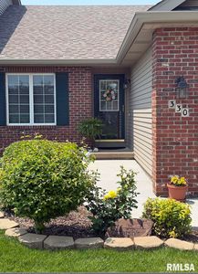 330 Country Club Ct, Eldridge, IA, 52748