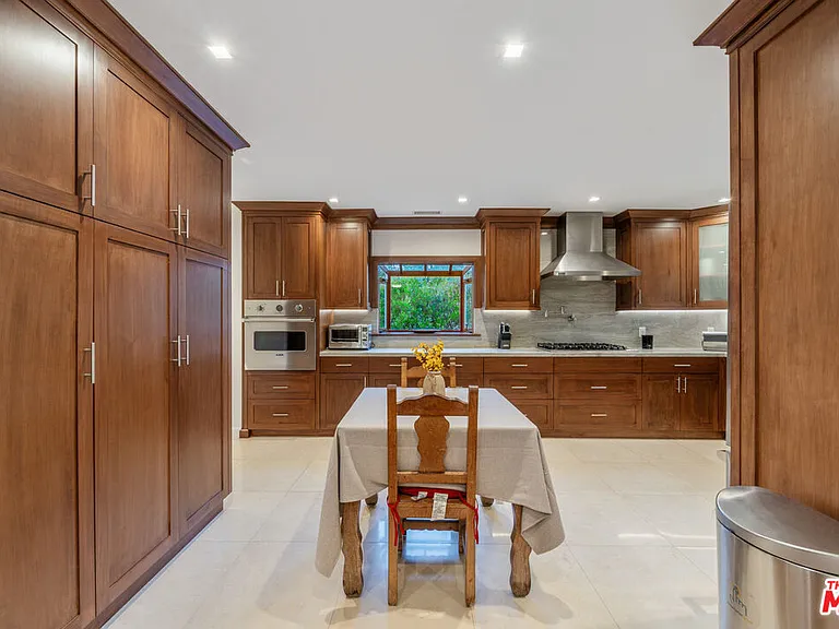 3771 Longview Valley Rd — Photo 32