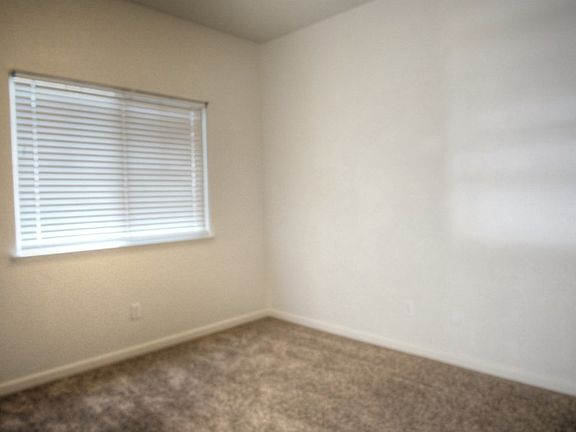 3rd image of 2164 Cling Dr