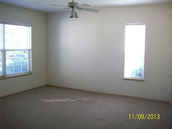 4th image of 806 & 810 SE Marine Dr #810