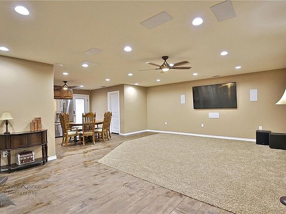 2nd image of 1018 Westview Dr