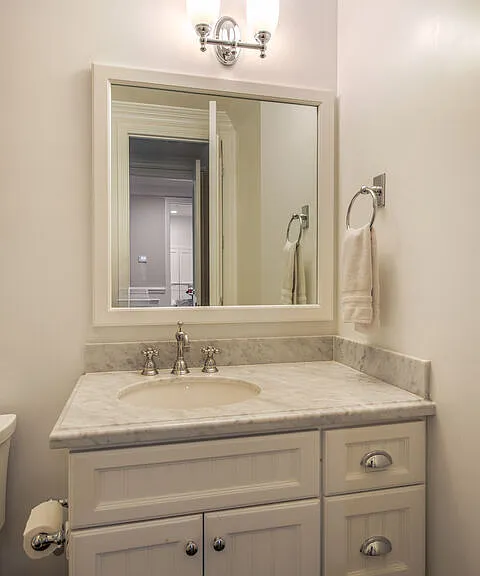 12142 Hollyglen Pl — Photo 33