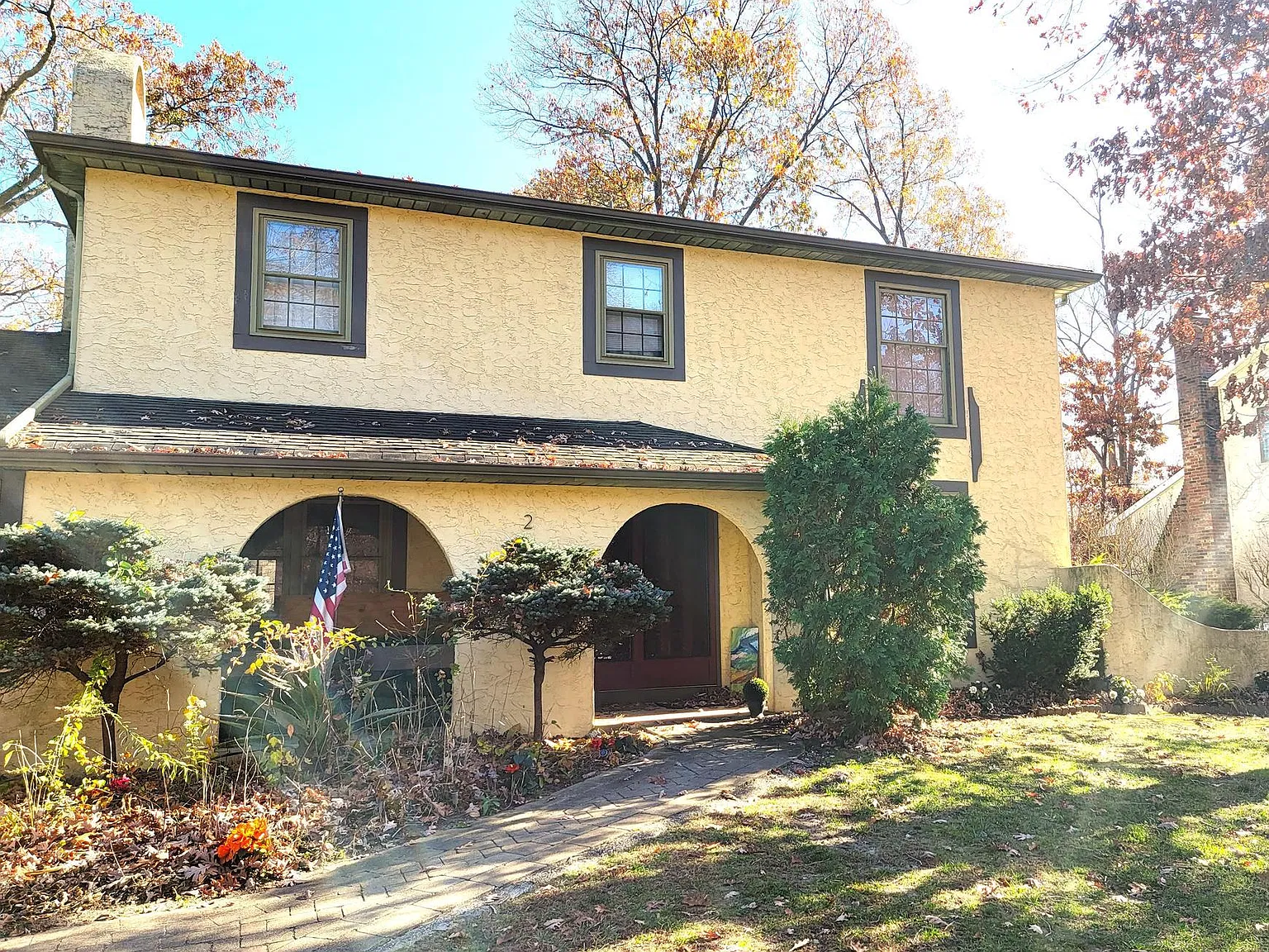 6 bed, 3.0 bath, 1976 sqft, $3,600 — Photo 1