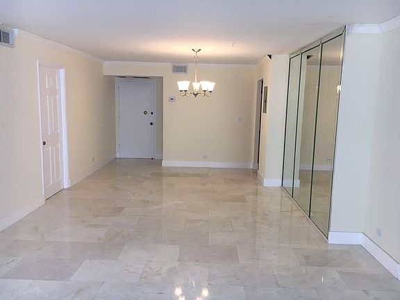 4th image of 6039 Collins Ave APT 01016