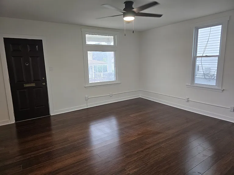 525 Grant Ave — Photo 3