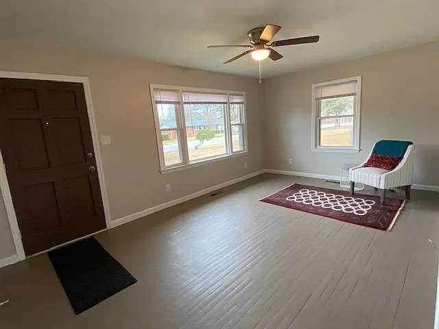 2033 Mango Cir — Photo 2
