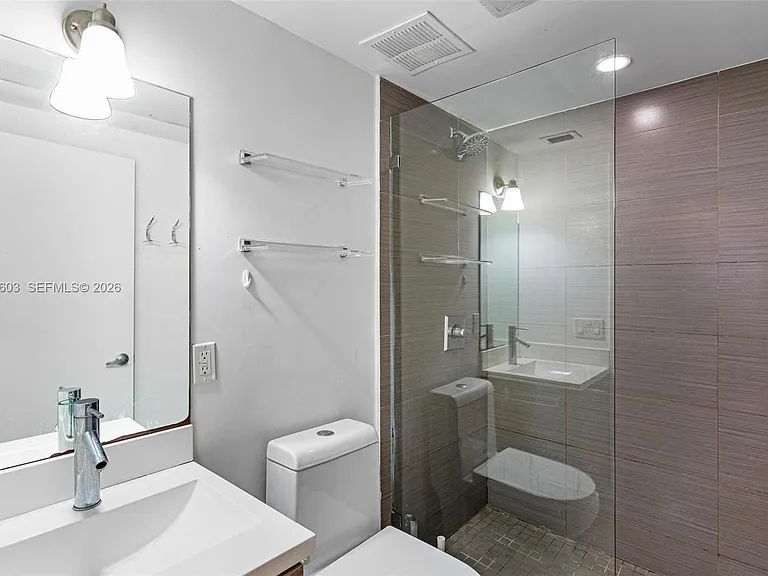 1560 Meridian Ave #205 — Photo 4