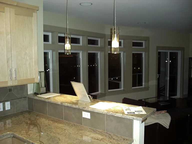 kitchen breakfast bar